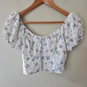 Hollister Women's Puffed Sleeve Top, Size Small Peasant Lace-Up Floral Cropped
